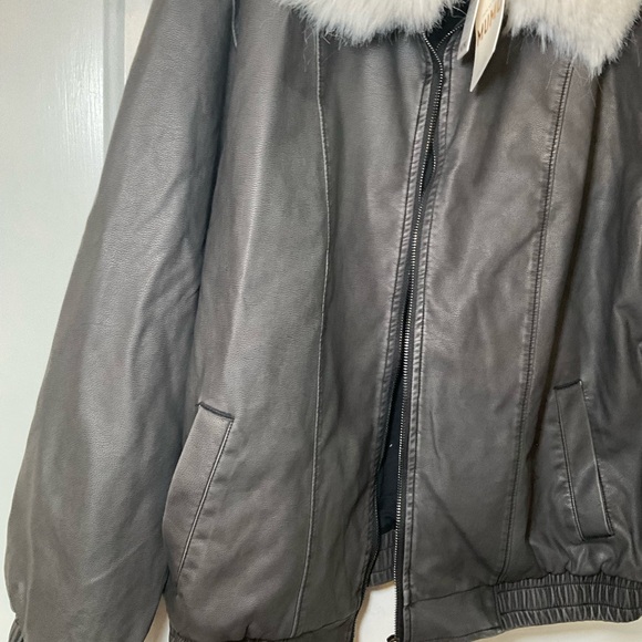 Fur collar Jacket - Picture 3 of 8